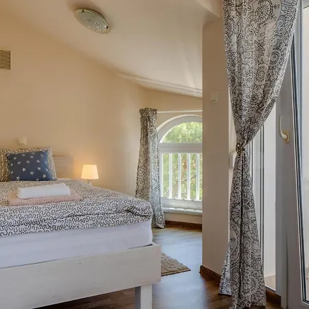 By The Sea - Kozjak, - 21540 Apartment Vir