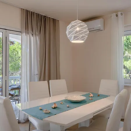 By The Sea - Kozjak, - 21540 Apartment *