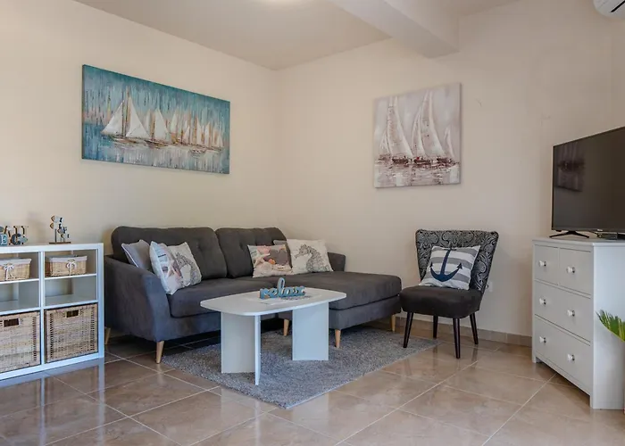 Appartement By The Sea - Kozjak, - 21540 *
