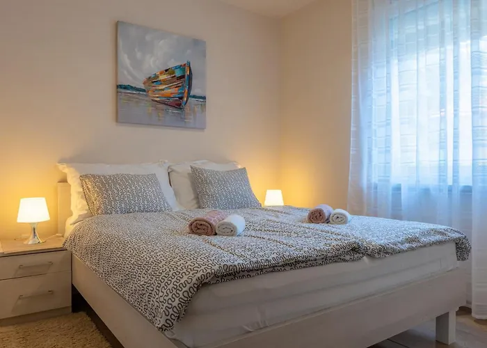 Apartman By The Sea - Kozjak, - 21540 Vir