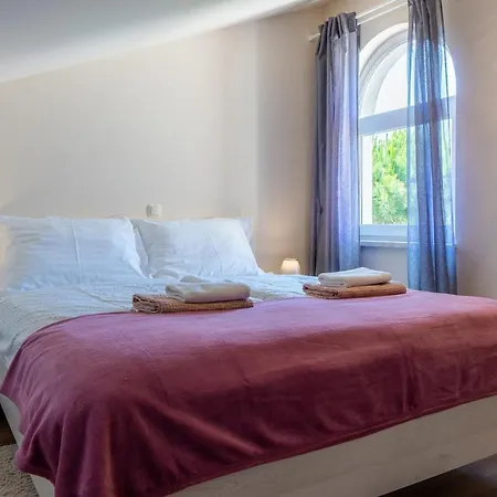 Apartmán By The Sea - Kozjak, - 21540 *
