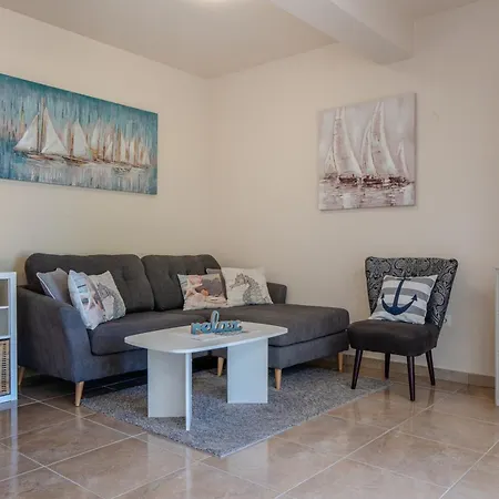 Apartmán By The Sea - Kozjak, - 21540 *