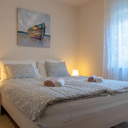 Apartmán By The Sea - Kozjak, - 21540 Vir