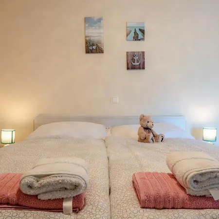 Apartmán By The Sea - Kozjak, - 21540 *